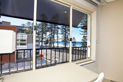 Manly Paradise Motel & Apartments - Your Accommodation 10