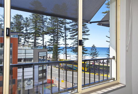 Manly Paradise Motel & Apartments - Your Accommodation 12
