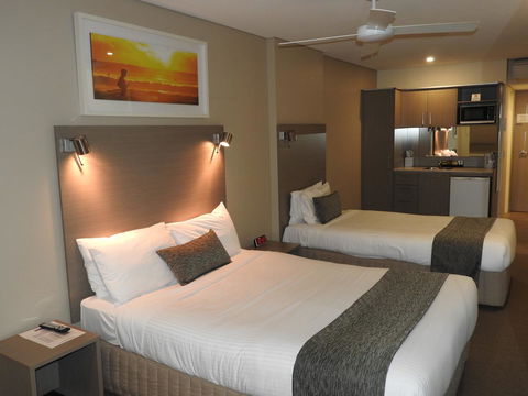 Manly Paradise Motel & Apartments - Your Accommodation 1