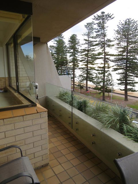 Manly Paradise Motel & Apartments - Your Accommodation 40