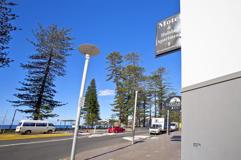 Manly Paradise Motel & Apartments - Your Accommodation 18