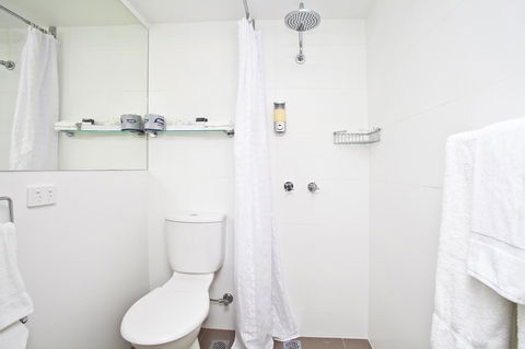Manly Paradise Motel & Apartments - Your Accommodation 9