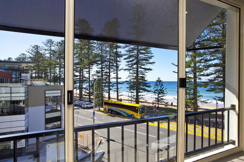 Manly Paradise Motel & Apartments - Your Accommodation 4