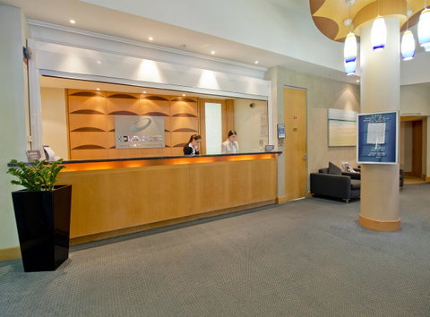 Oaks The Entrance Waterfront Suites - Your Accommodation 14