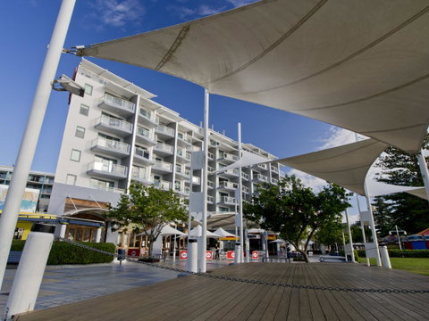 Oaks The Entrance Waterfront Suites - Your Accommodation 7