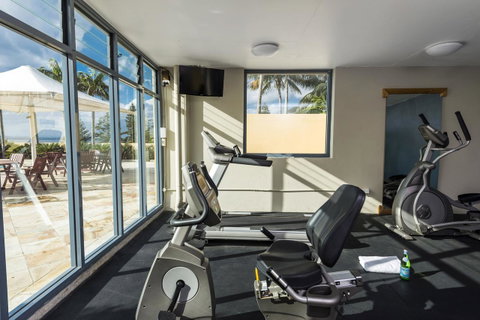 Oaks The Entrance Waterfront Suites - Your Accommodation 6