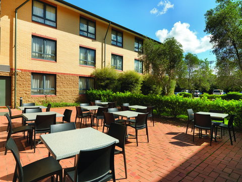 Mercure Sydney Manly Warringah - Your Accommodation 3