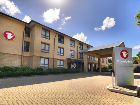 Mercure Sydney Manly Warringah - Your Accommodation 8