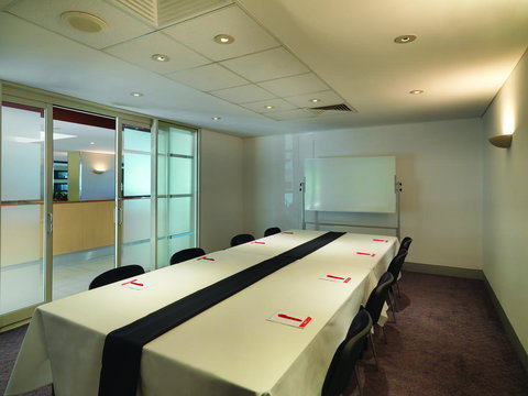 Mercure Sydney Manly Warringah - Your Accommodation 6