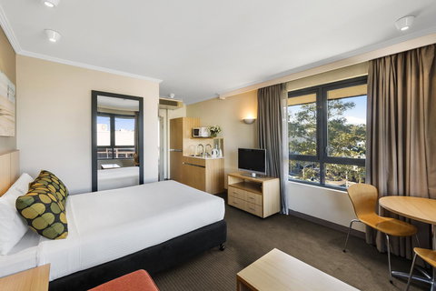 Mercure Sydney Manly Warringah - Your Accommodation 19