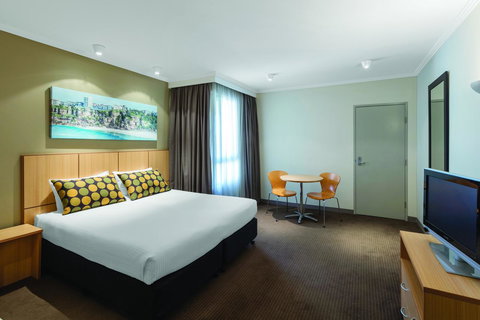 Mercure Sydney Manly Warringah - Your Accommodation 17