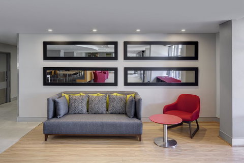 Mercure Sydney Manly Warringah - Your Accommodation 41