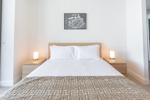 Two Bedders Apartment With Stunning Water View - Your Accommodation 3