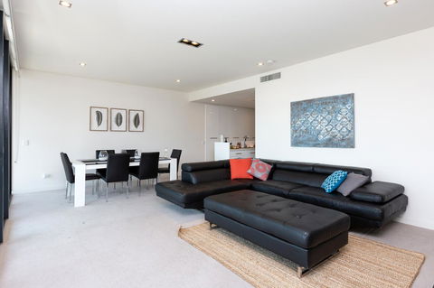 Brand New Executive Apartment - Your Accommodation 1