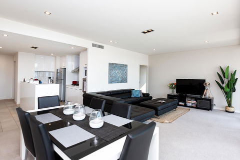 Brand New Executive Apartment - Your Accommodation 0