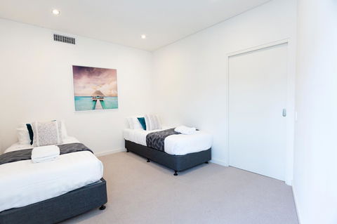 Brand New Executive Apartment - Your Accommodation 15