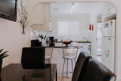 Central Wagga Self Catering Apartment - Your Accommodation 6