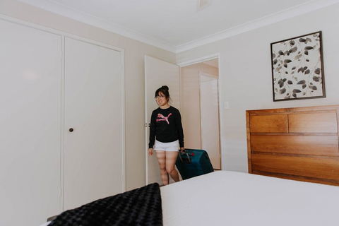 Central Wagga Self Catering Apartment - Your Accommodation 4