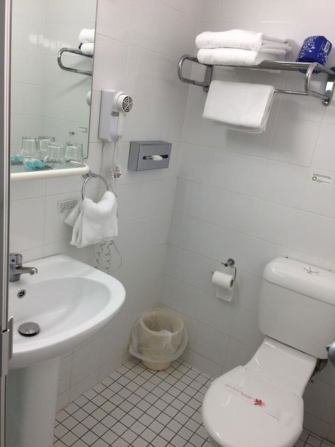 Edgecliff Lodge Motel - Your Accommodation 12