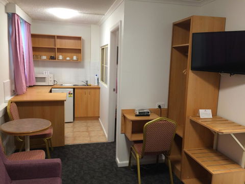 Edgecliff Lodge Motel - Your Accommodation 16