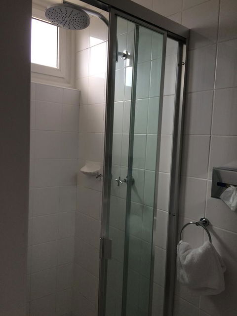 Edgecliff Lodge Motel - Your Accommodation 13