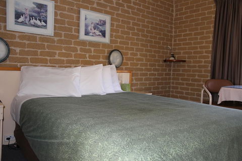 Grand Manor Motor Inn - Your Accommodation 5