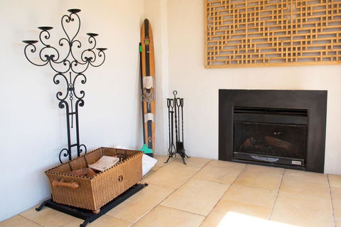 Belmont - Your Accommodation 16