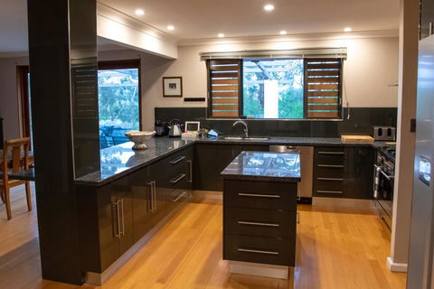 Belmont - Your Accommodation 25