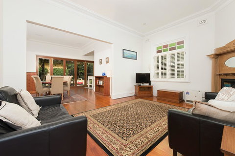 Coogee Family Home CO19 - Your Accommodation 1
