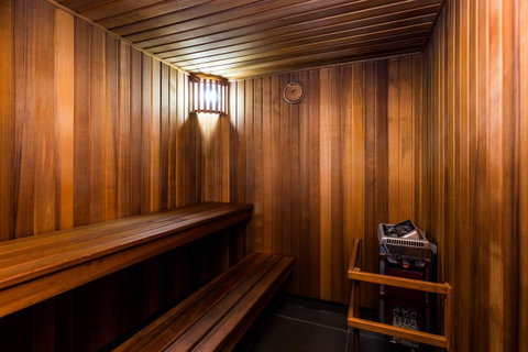 Nobbs Â· Executive 2 Storey Sydney Apartment With Pool - Your Accommodation 14