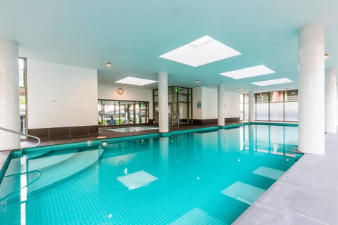 Nobbs Â· Executive 2 Storey Sydney Apartment With Pool - Your Accommodation 13