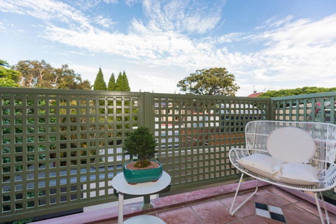 Nobbs Â· Executive 2 Storey Sydney Apartment With Pool - Your Accommodation 15