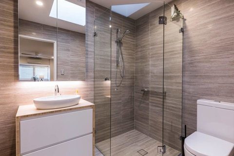Nobbs Â· Executive 2 Storey Sydney Apartment With Pool - Your Accommodation 7