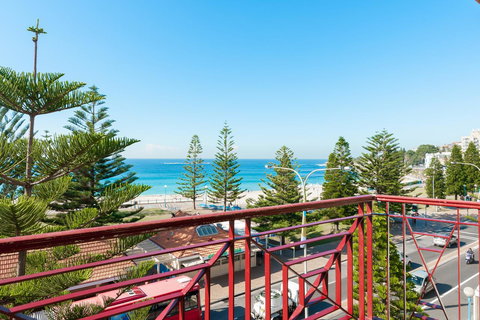Mad Monkey Hostel Coogee Beach - Your Accommodation 7