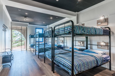 Mad Monkey Hostel Coogee Beach - Your Accommodation 12