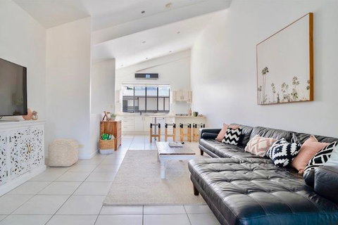 Hastings By The Sea - Your Accommodation 6