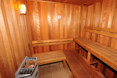 Sandy Cove Apartments - Your Accommodation 21