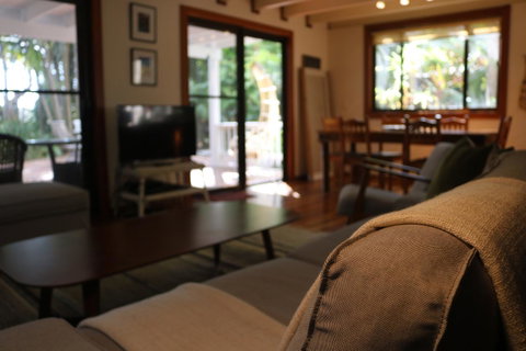 A Beach House At Byron - Your Accommodation 14