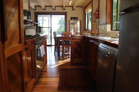 A Beach House At Byron - Your Accommodation 15
