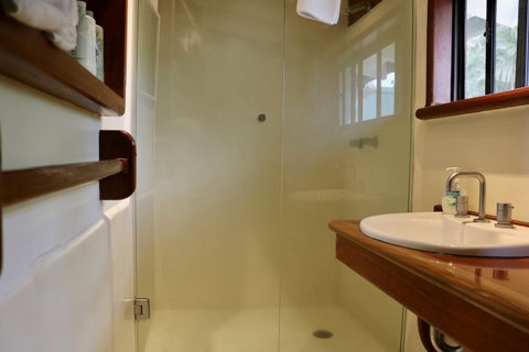 A Beach House At Byron - Your Accommodation 11