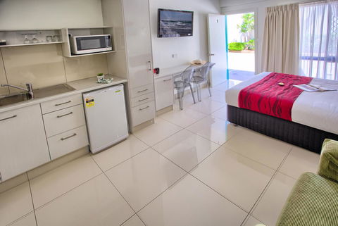 Hibiscus Motel - Your Accommodation 36