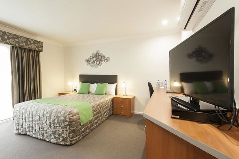Wagga RSL Club Motel - Your Accommodation 42