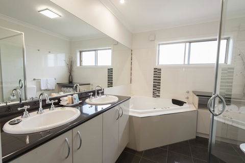 Wagga RSL Club Motel - Your Accommodation 40