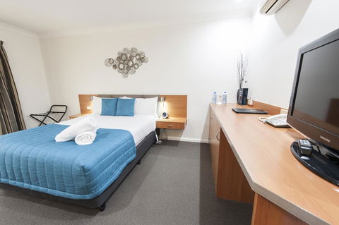 Wagga RSL Club Motel - Your Accommodation 41