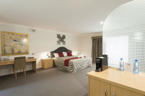 Wagga RSL Club Motel - Your Accommodation 35