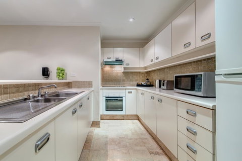 The York By Swiss-Belhotel - Your Accommodation 12
