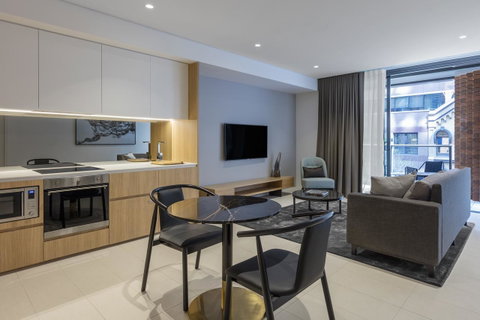 SKYE Suites Sydney - Your Accommodation 17