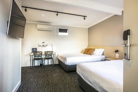 Nightcap At Colyton Hotel - Your Accommodation 23