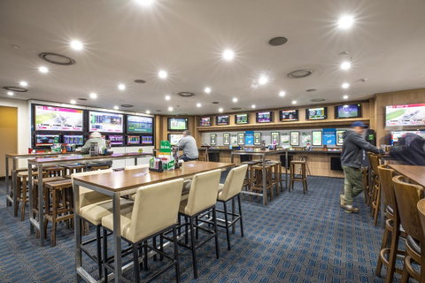 Nightcap At Colyton Hotel - Your Accommodation 7