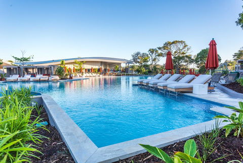 Elements Of Byron - Your Accommodation 16